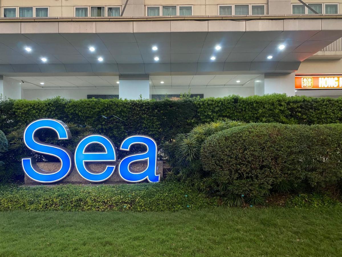 Madison'S Place At Sea Moa Manila Esterno foto