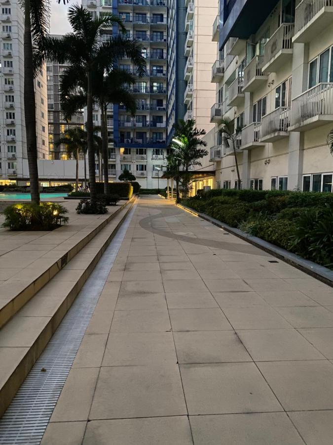 Madison'S Place At Sea Moa Manila Esterno foto