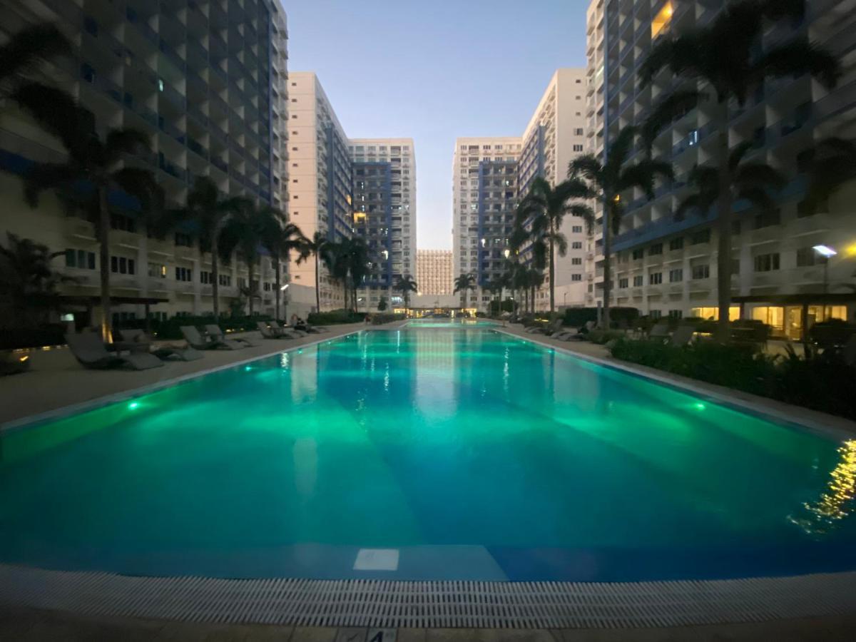 Madison'S Place At Sea Moa Manila Esterno foto