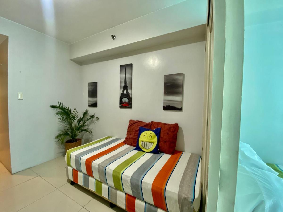 Madison'S Place At Sea Moa Manila Esterno foto
