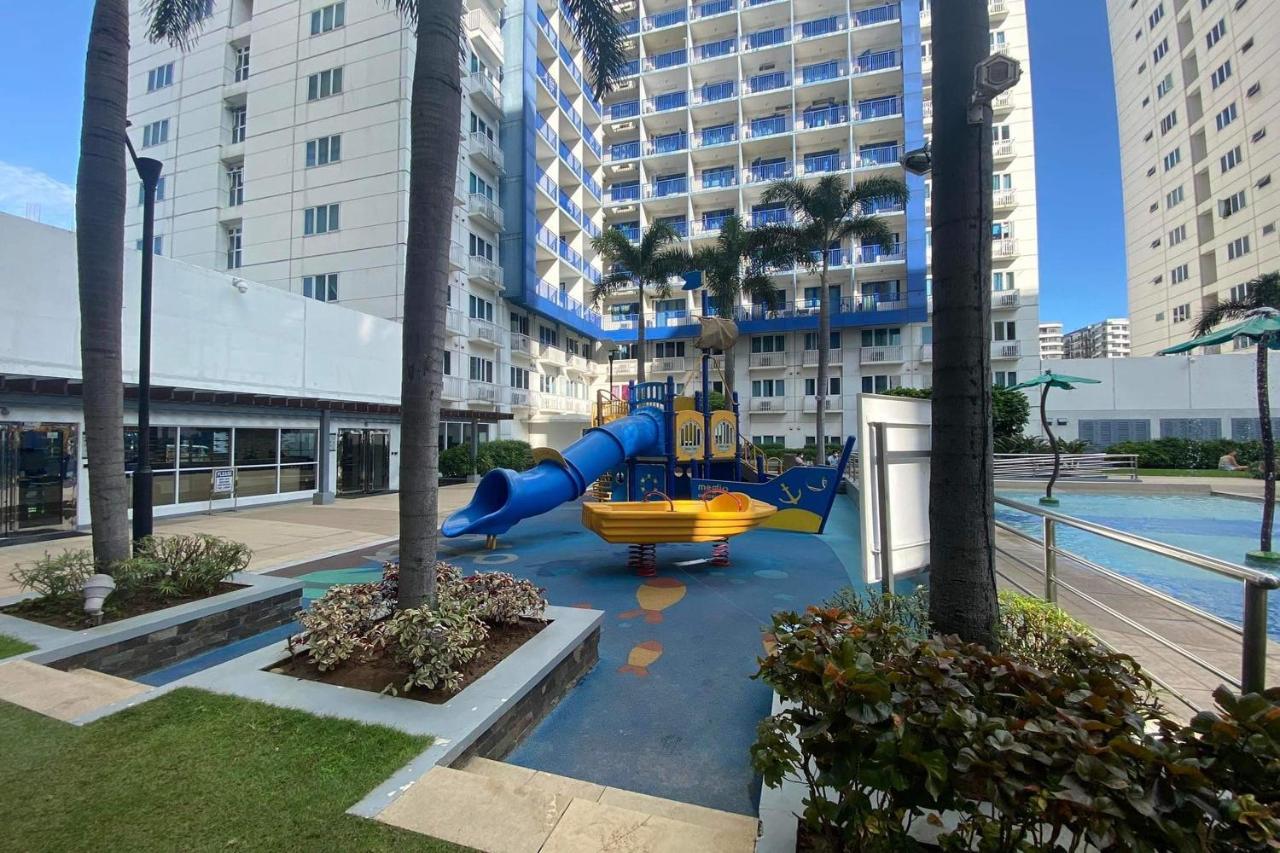 Madison'S Place At Sea Moa Manila Esterno foto