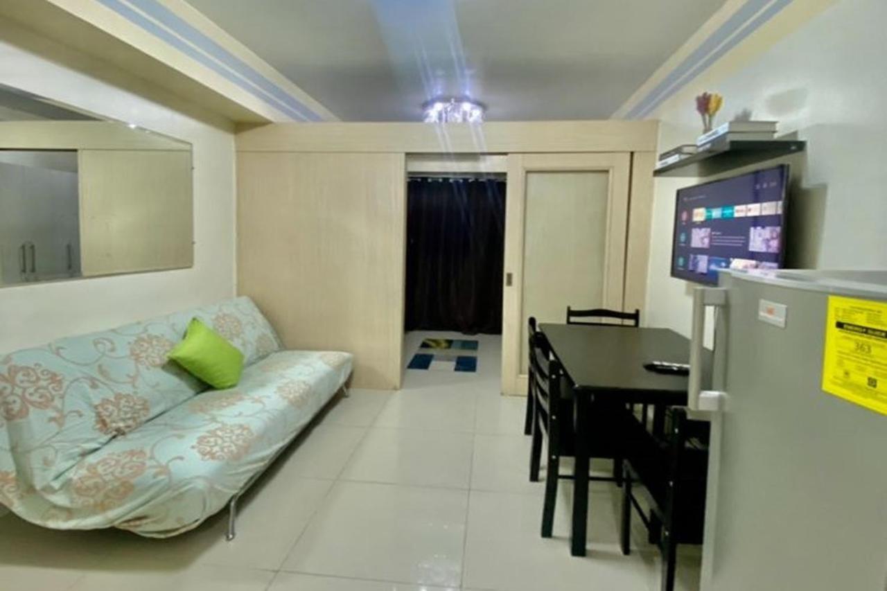 Madison'S Place At Sea Moa Manila Esterno foto